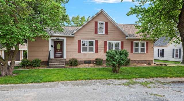 Photo of 406 W Maple Ave, Auburn, IL 62615