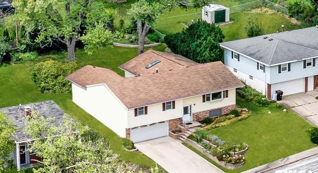 Photo of 1729 W Willow Wood Dr, Peoria, IL 61614