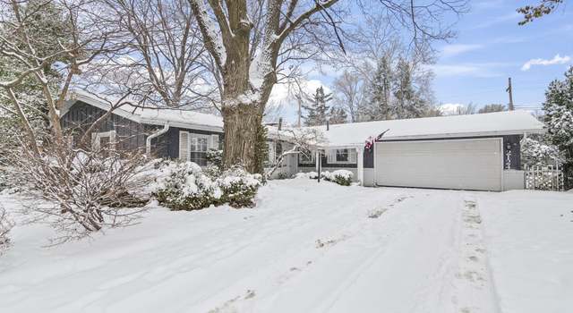 Photo of 2124 Fairway Dr, Springfield, IL 62704