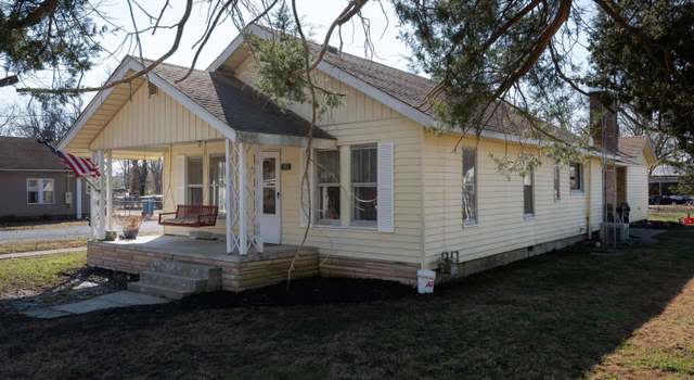 Photo of 403 N Seba St, Hurst, IL 62949