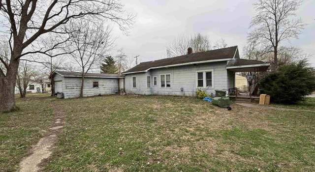 Photo of 106 S 1st St, Elkville, IL 62932