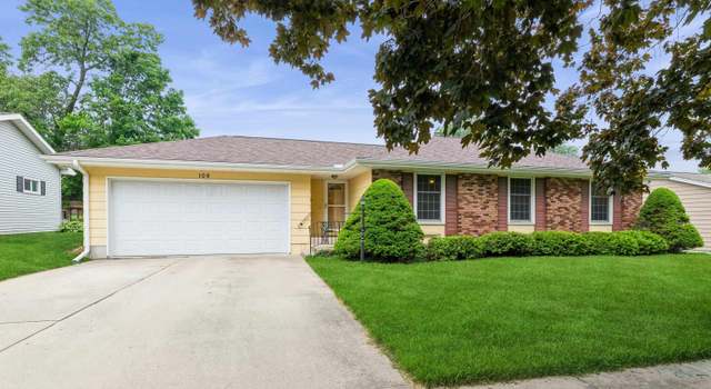 Photo of 109 12th Ave, De Witt, IA 52742