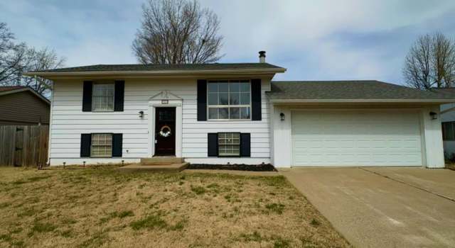 Photo of 506 Timothy Ln, Carterville, IL 62918