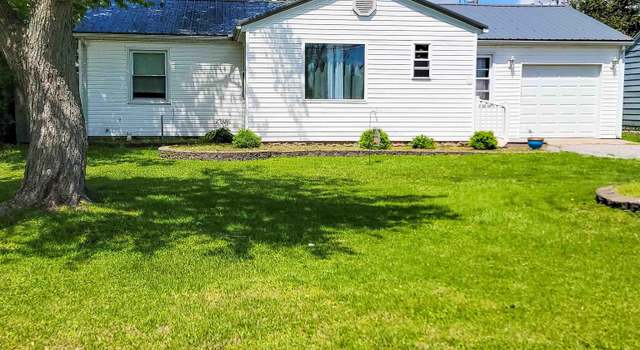 Photo of 214 W 12th St, Flora, IL 62839
