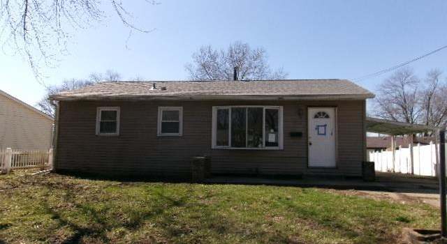 Photo of 2022 Windsor St, Pekin, IL 61554