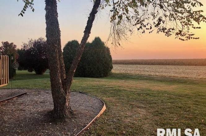 340 Newcombe Ln, Chatham, IL 62629 | MLS# CA1003079 | Redfin