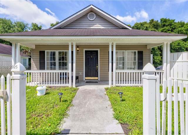 Property at 125 Harvest Cir, Bluffton, SC 29910, 2 beds, 2 baths