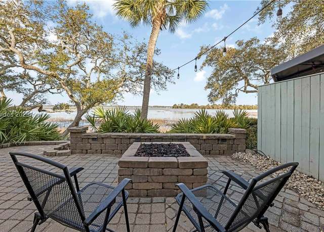 Property at 2 William Hilton Pkwy #302, Hilton Head Island, SC 29926, 3 beds, 2.5 baths
