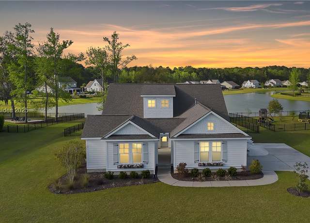 Property at 9 Daffodil Farm Way, Bluffton, SC 29910, 4 beds, 3.5 baths