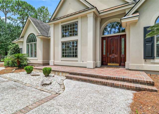 Property at 4 Annabella Ln, Hilton Head Island, SC 29926, 5 beds, 4.5 baths