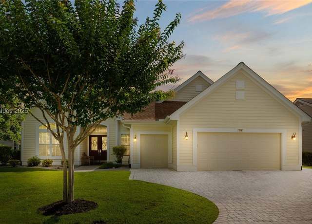 Property at 116 Robert E Lee Ln, Bluffton, SC 29909, 3 beds, 2.5 baths