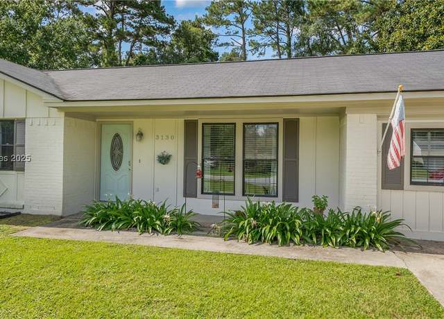 Property at 3130 Palomino Dr, Beaufort, SC 29906, 4 beds, 2 baths