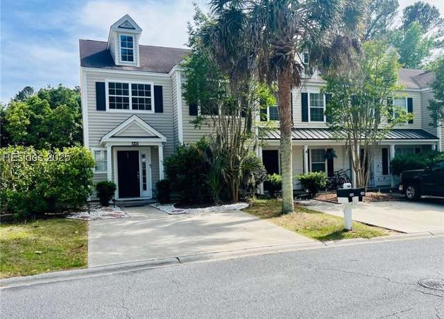 Property at 449 Gardners Cir, Bluffton, SC 29910, 4 beds, 2.5 baths