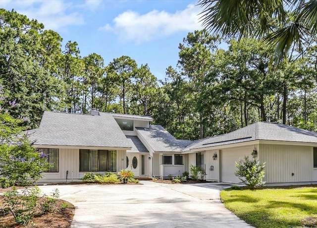 Property at 22 Headlands Dr, Hilton Head Island, SC 29926, 3 beds, 2.5 baths