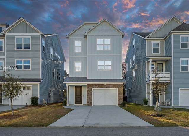 Property at 4 Broad View Ln, Hilton Head Island, SC 29926, 3 beds, 2.5 baths