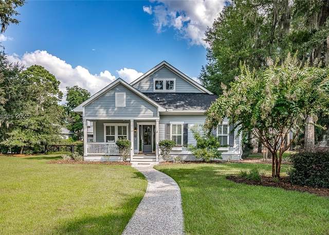 Property at 15 Carter Oaks Dr, Beaufort, SC 29907, 3 beds, 2 baths