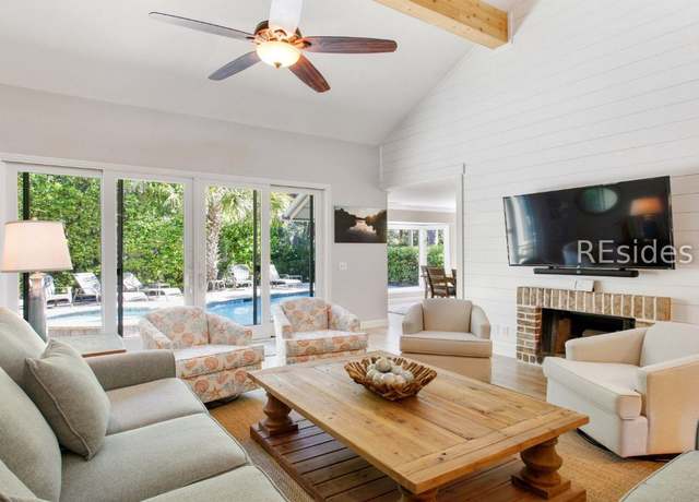 Property at 7 Strath Ct, Hilton Head Island, SC 29928, 5 beds, 3.5 baths