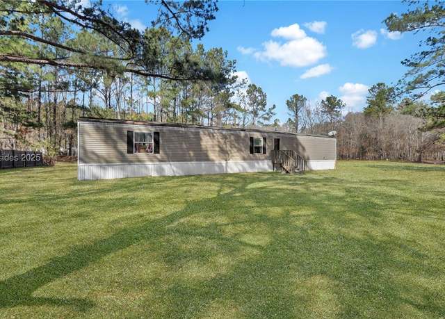 Property at 610 Pineland Estates Rd, Pineland, SC 29934, 3 beds, 2 baths