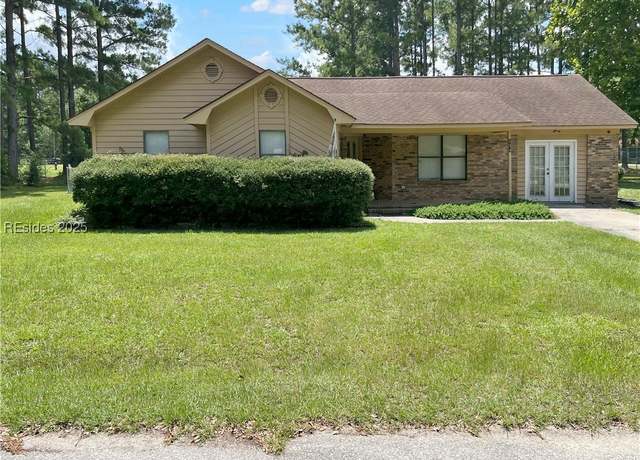 Property at 134 Kerrison St, Varnville, SC 29944, 4 beds, 2 baths