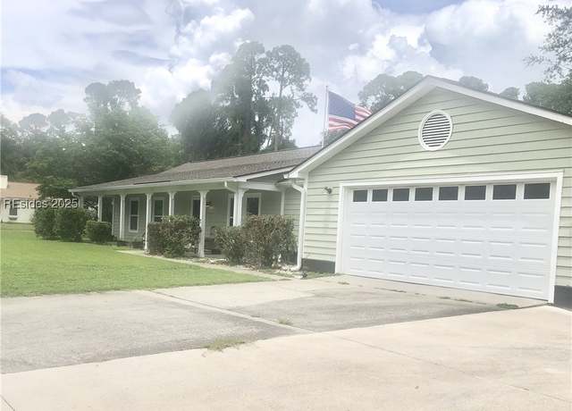 Property at 5942 Pleasant Farm Dr, Beaufort, SC 29906, 3 beds, 2 baths