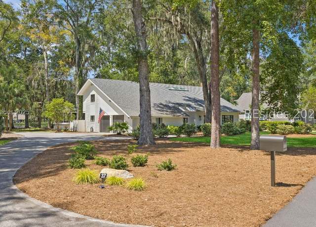 Property at 37 Cat Brier Ln, Hilton Head Island, SC 29926, 3 beds, 3.5 baths