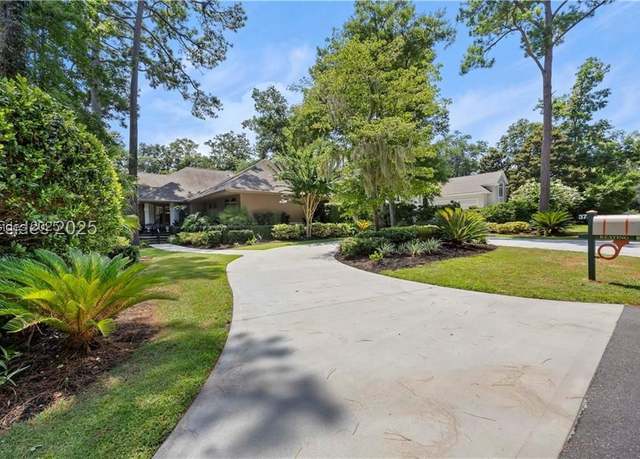 Property at 37 Queens Way, Hilton Head Island, SC 29928, 3 beds, 3 baths