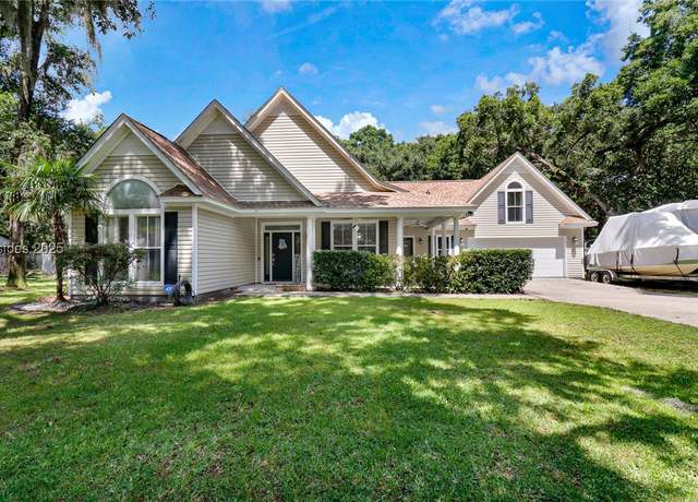 Property at 11 Ashley Dr, Beaufort, SC 29907, 3 beds, 2 baths