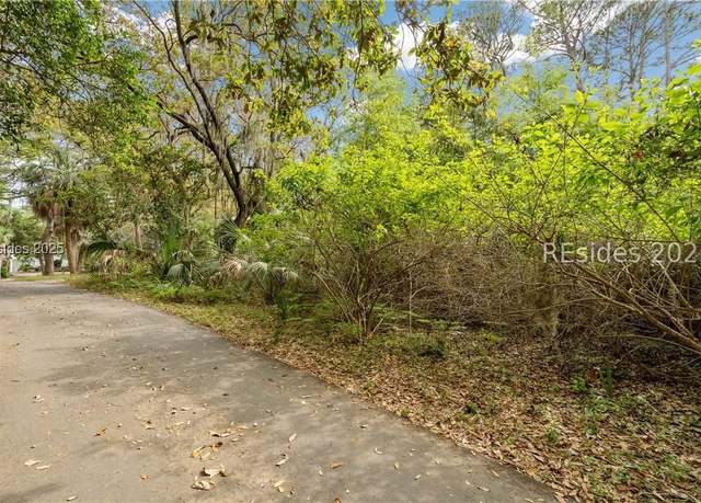 Property at 3 Ocean Marsh Ct, St Helena Island, SC 29920