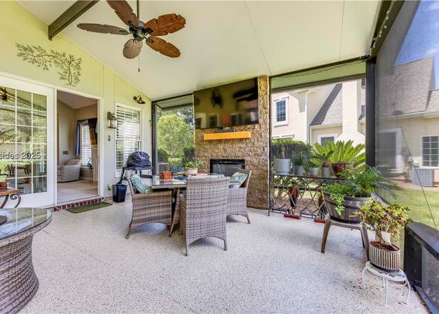 Property at 300 Persimmon Cir, Hardeeville, SC 29927, 3 beds, 2.5 baths