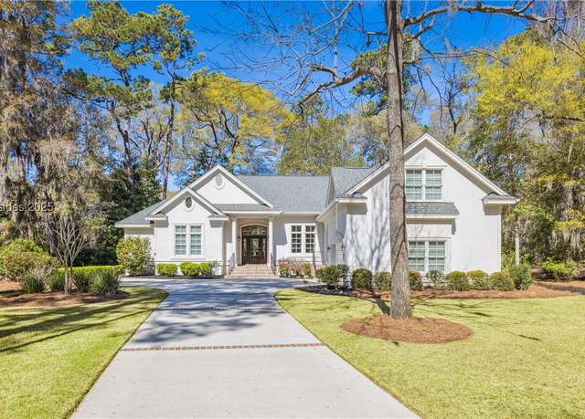 Property at 3 Hawthorne Rd, Bluffton, SC 29910, 4 beds, 4.5 baths