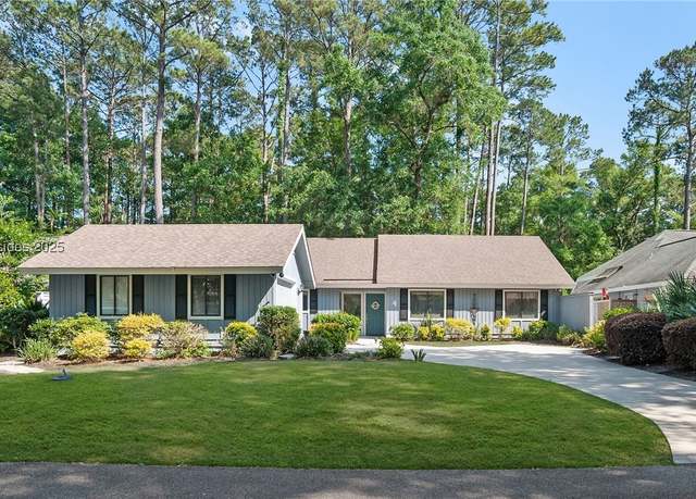 Property at 4 Stillwater Ct, Hilton Head Island, SC 29926, 3 beds, 2 baths