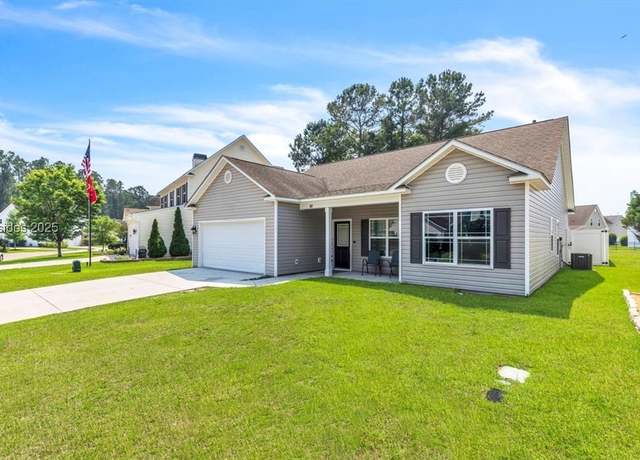 Property at 30 Grovewood Dr, Bluffton, SC 29910, 4 beds, 2 baths