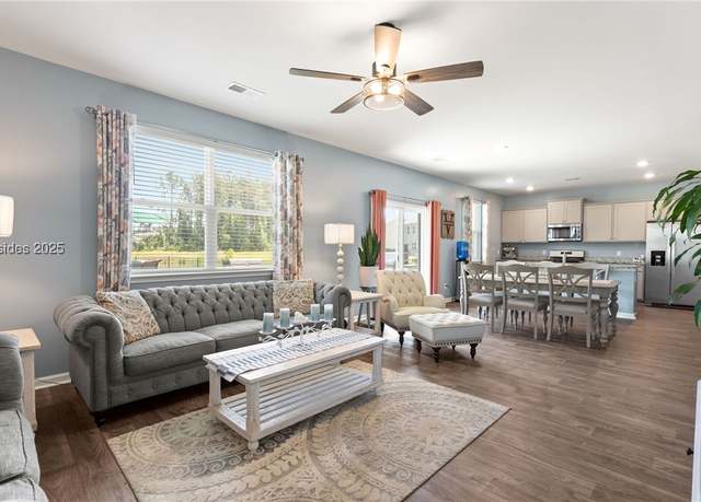 Property at 40 Cedar View Cir, Bluffton, SC 29909, 4 beds, 2.5 baths