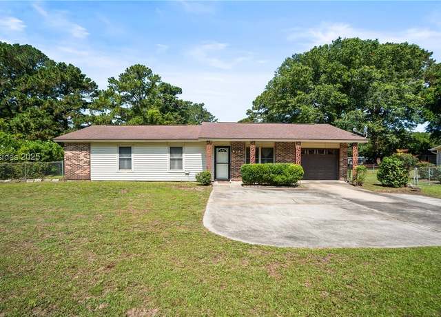 Property at 1970 Pulaski Dr, Beaufort, SC 29906, 3 beds, 2 baths