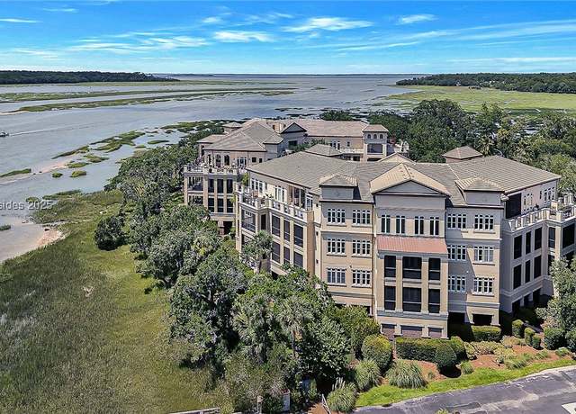 Property at 300 Grandview Ct #322, Hilton Head Island, SC 29926, 2 beds, 2.5 baths