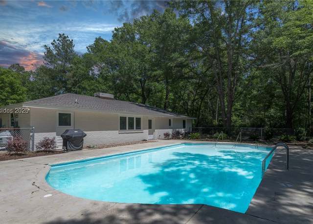 Property at 1124 May River Rd, Bluffton, SC 29910, 3 beds, 2 baths