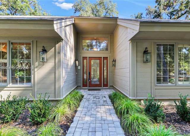 Property at 11 Dahlgren Ln, Hilton Head Island, SC 29928, 3 beds, 2.5 baths