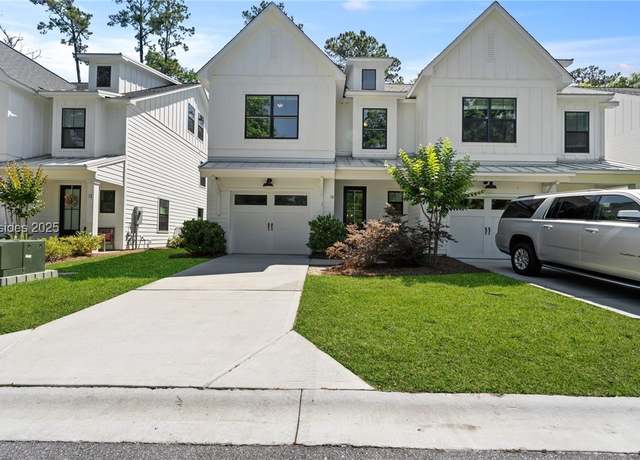 Property at 10 Pink Sand Ln, Hilton Head Island, SC 29926, 4 beds, 2.5 baths