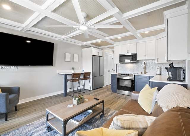 Property at 40 Folly Field Rd Unit B209, Hilton Head Island, SC 29928, 1 bed, 1 bath