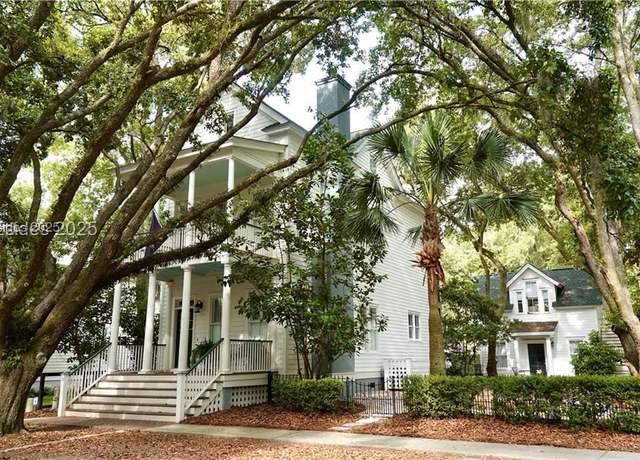 Property at 119 Bartram Dr, Beaufort, SC 29902, 5 beds, 4.5 baths