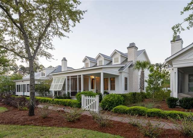 Property at 15 Snipe Ln, Bluffton, SC 29910, 2 beds, 3 baths