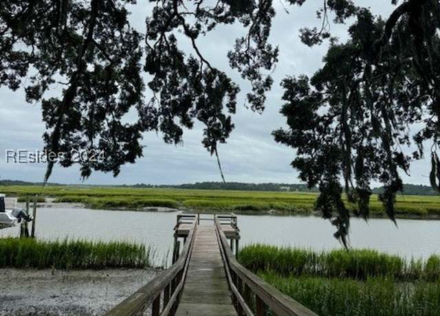 Property at 220 Distant Island Dr, Beaufort, SC 29907
