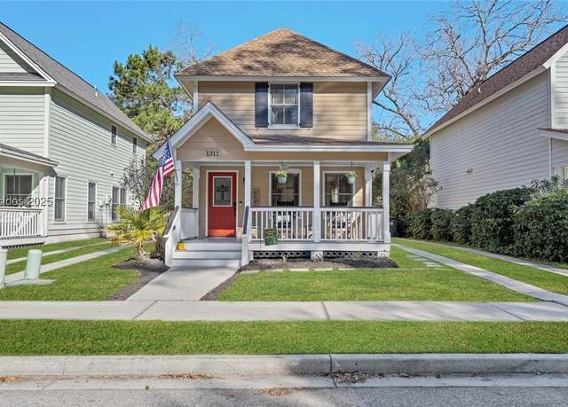 Property at 1311 Broad St, Beaufort, SC 29902, 2 beds, 2.5 baths