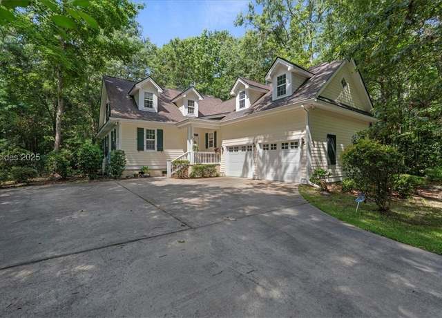 Property at 29 Epps Ave, Hardeeville, SC 29927, 4 beds, 3.5 baths