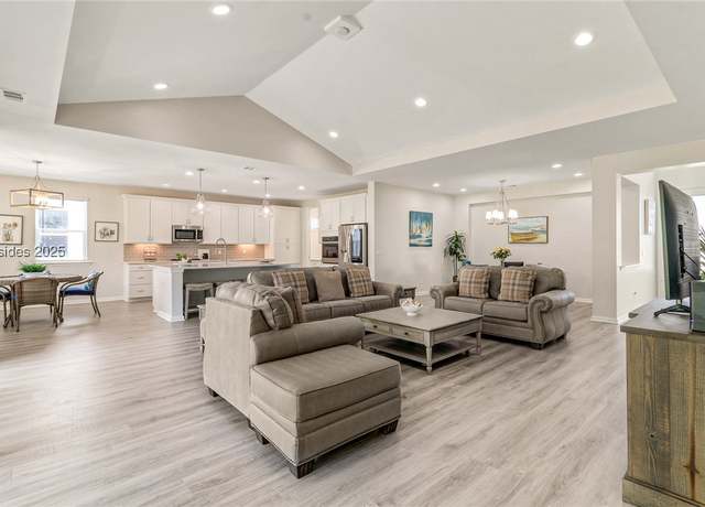 Property at 595 Margaritaville Ave S, Hardeeville, SC 29927, 3 beds, 3 baths