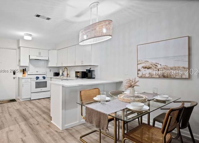 Property at 45 Folly Field Rd Unit 15B, Hilton Head Island, SC 29928, 2 beds, 2 baths