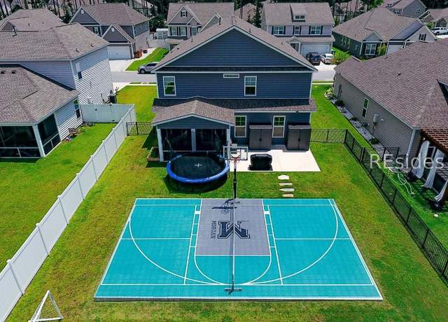 Property at 9 Stone Hearth Ct, Bluffton, SC 29909, 6 beds, 3.5 baths