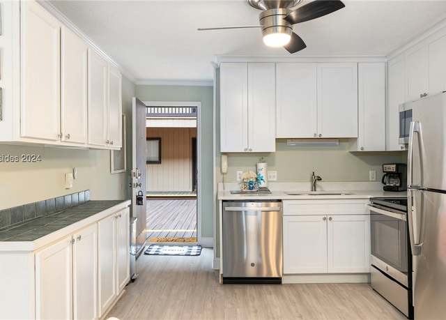 Property at 40 Folly Field Rd Unit C7, Hilton Head Island, SC 29928, 2 beds, 2 baths
