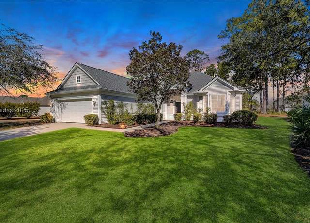 Property at 44 Hampton Cir, Bluffton, SC 29909, 3 beds, 2.5 baths