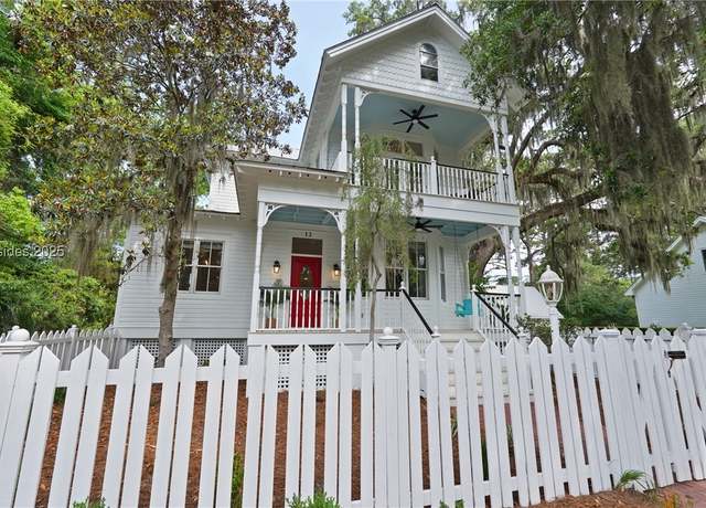 Property at 12 Sheffield Ct, Beaufort, SC 29907, 4 beds, 4 baths
